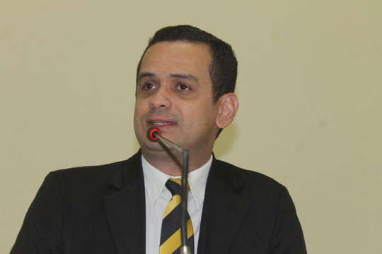 Brumado: Vereador cobra calendário esportivo e profissionalismo da secretaria de esportes