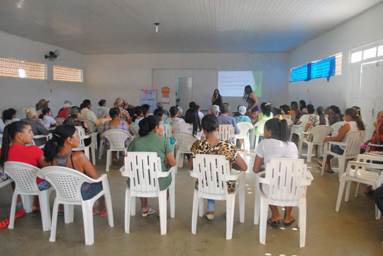 Caculé: Semana de Saúde Bucal é marcada por capacitações, palestras e distribuição de kits de higiene oral