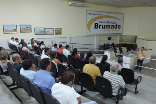 Câmara de Brumado realiza curso sobre processo legislativo para vereadores e assessores