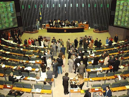Câmara fez sessão para acelerar rito do processo de impeachment