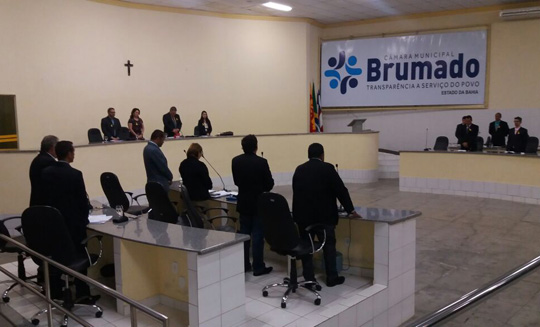 Câmara de Brumado homenageia Valdira Gama de Sousa