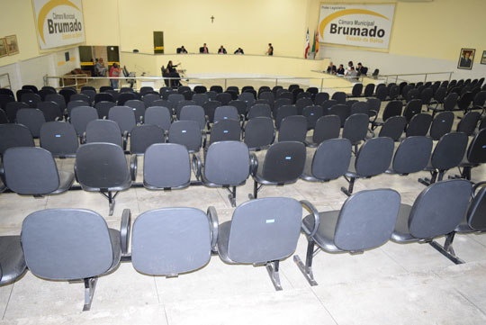 Brumado: Câmara aprova gratuidade de transporte para idosos e repasses para crianças e adolescentes
