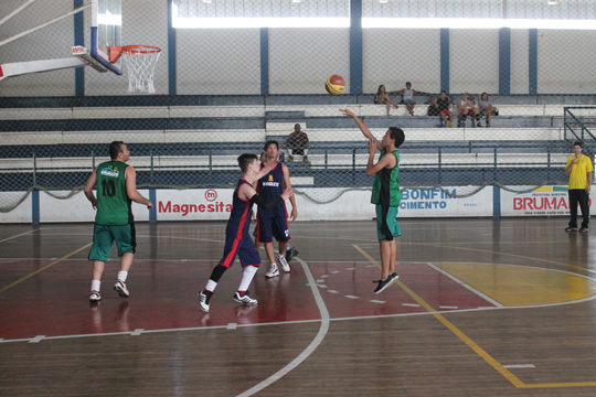 Sábado (18) acontece a grande final do 1º Campeonato Brumadense de Basquete