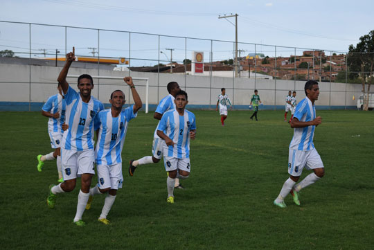 Esquenta a briga por uma vaga nas quartas de final do campeonato brumadense de futebol