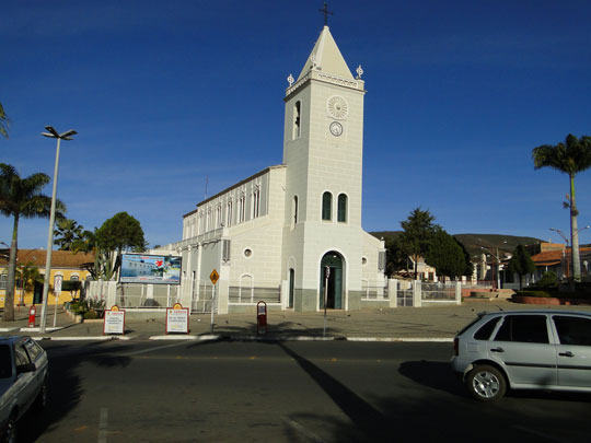 Caetité: Padre é assaltado quando saía de casa para celebrar missa