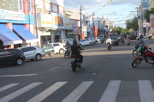 Brumado: Recesso econômico provoca fechamento de lojas e 25% de queda nas vendas no comércio