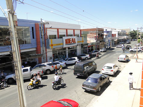 Brumado: Sindlojas informa que comércio funcionará normalmente na segunda-feira de carnaval