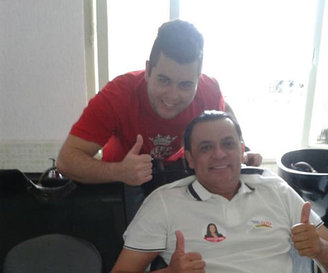 Brumadense é escolhido pela Embelleze para cortar o cabelo do cantor Frank Aguiar