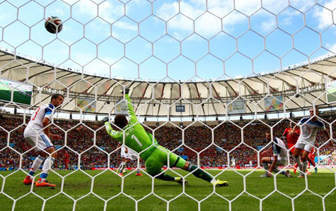 Bélgica derrota a Rússia com gol no fim e carimba vaga nas oitavas