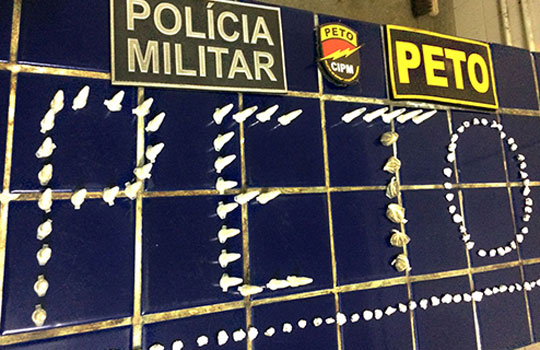 Brumado: Polícia Militar apreende drogas e prende suspeito por tráfico de drogas