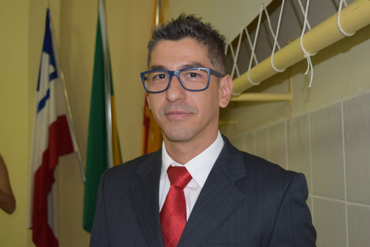 Brumado: Dudu Vasconcelos grava vídeo anunciando renúncia e diz ser contrário a feriados religiosos