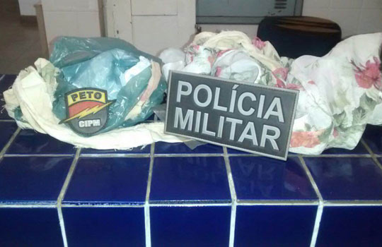 Por celular, preso passava coordenadas para receber drogas na cadeia de Brumado