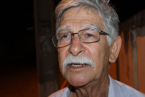 Eleições 2014: Vice de Lídice faz panfletagem pelas ruas de Brumado