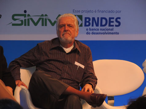 TRE condena Wagner ao pagamento de multa de R$ 53 mil por divulgar pesquisa sem registro