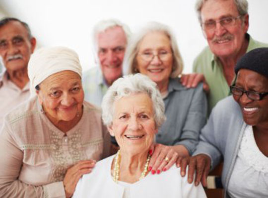 Relatório da OMS prevê que população de mais de 60 anos dobre até 2050