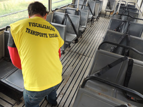 Brumado: Transportes escolares passam por inspeção na 18ª Ciretran