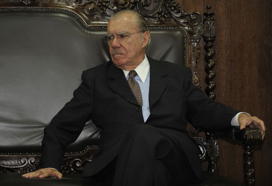 Sarney deixa a política após 60 anos