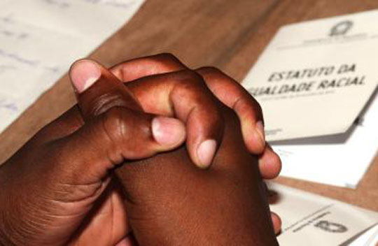 Jovens negros correm mais riscos de morrer do que brancos