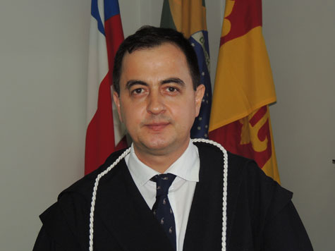 Brumado: Genivaldo Guimarães convoca população a exigir defensores públicos e mais juízes