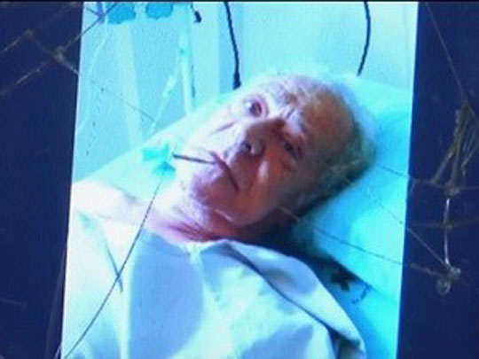 Idoso é dado como morto, família prepara velório, mas vê outro no caixão