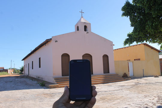 Brumado: ?Sinal de celular sumiu igual os políticos?, reclama moradores da Lagoa Funda