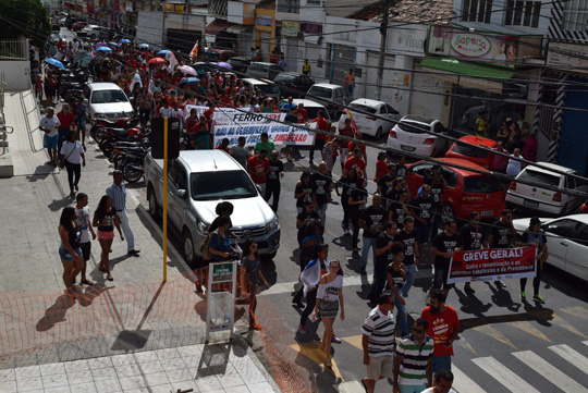 Brumado: Centrais sindicais promovem caminhada contra reformas do governo Temer