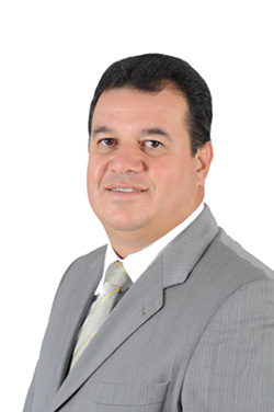 Deputado comemora concessão para esgotamento e busca reforço de sinal de celular