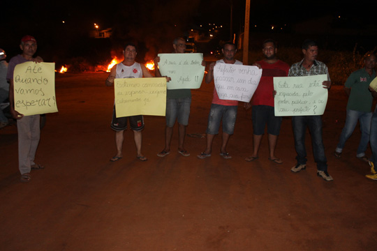 Brumado: Moradores da Israel Dias protestam por pavimentação; prefeitura diz que espera verba da União