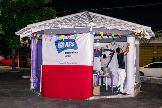 Grupo do AFS Intercâmbio Cultural Brasil apresenta base de apoio em Brumado