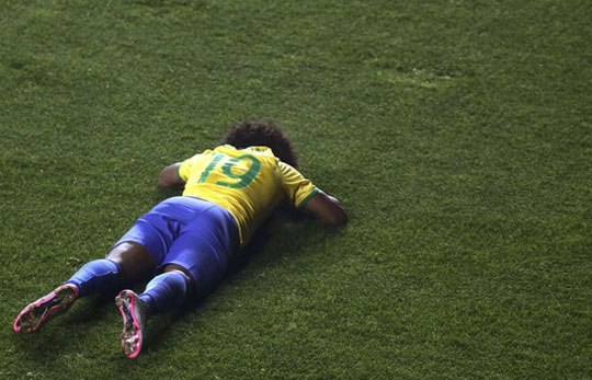 Paraguai elimina Brasil e vai à semi na Copa América