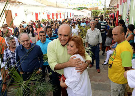 Paulo Souto participa dos festejos de Corpus Christi em Rio de Contas