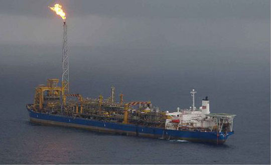 Mais de 1 milhão de barris de petróleo por dia são produzidos no pré-sal