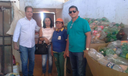 Secretários de Brumado vão conhecer coleta seletiva do lixo e Cooperativa de Catadores em Caculé