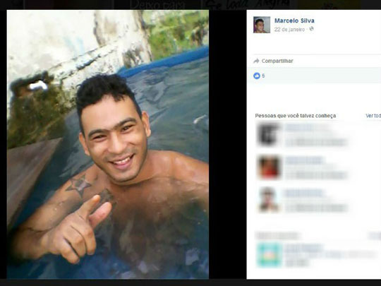 Presos tiram fotos dentro de presídio em Roraima e postam no Facebook