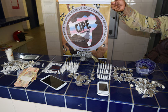 Cipe/Sudoeste detém vovó que comandava braço do tráfico em Brumado