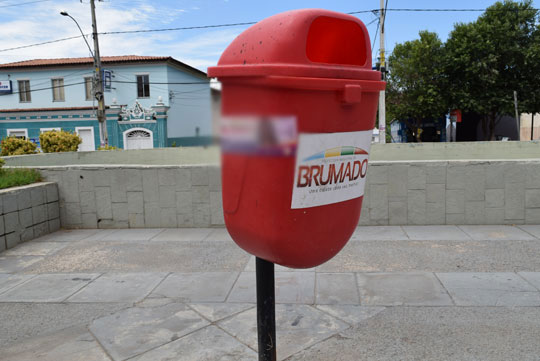 Flagrante de propaganda eleitoral irregular nos bens públicos em Brumado