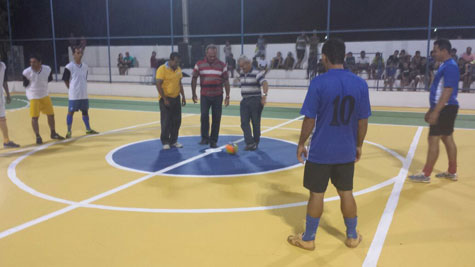 Brumado: Quadra de Várzea de Areia é entregue à comunidade