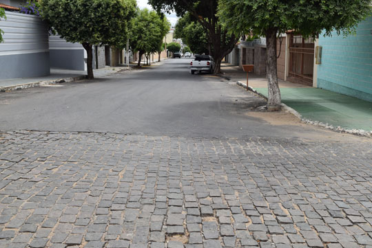 Brumado: Casal de empresários tem malote de lotérica roubado na porta de casa