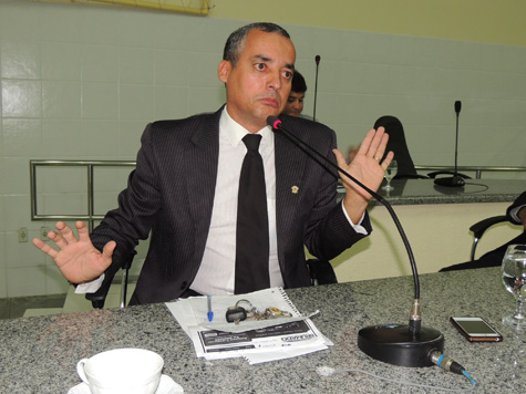 Brumado: Vereador critica greve da PM e à paralisação da PC e diz que ?mídia deveria ficar de fora?