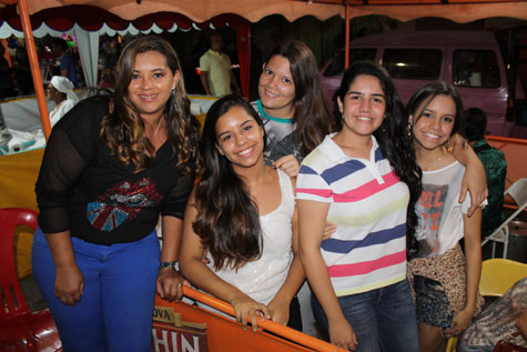 Fotos: São Pedro do Bairro Olhos D?água ? 1º dia