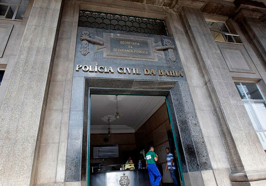 Policiais civis da Bahia vão cruzar os braços em março