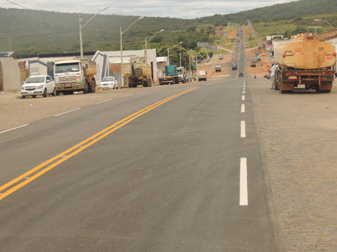 Brumado: DNIT começa sinalização em trecho da BR-030