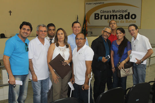 Com indicativo de greve, servidores públicos de Brumado farão assembleia na porta da prefeitura