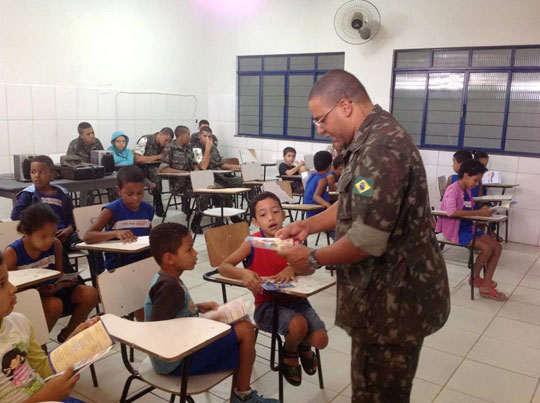 Tiro de Guerra de Brumado promove campanha de combate à dengue