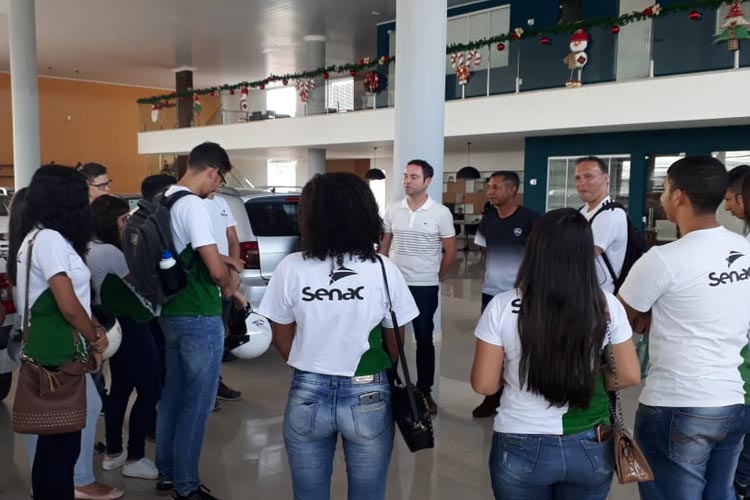 Brumado: A4 Veículos recebe visita técnica de alunos do curso de Administração Jovem Aprendiz