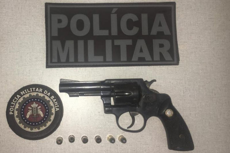 Homem é detido por porte ilegal de arma de fogo na zona rural de Livramento de Nossa Senhora