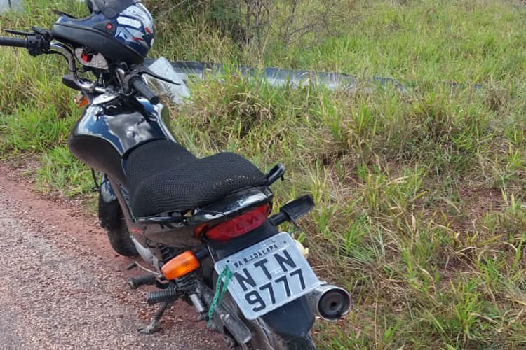 Polícia encontra motocicleta às margens da BA-142 na zona rural de Barra de Estiva