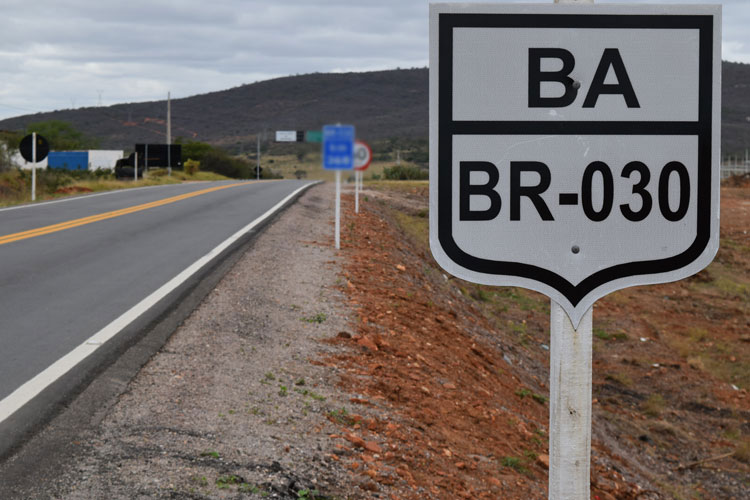 Brumadense morre após caminhonete capotar na BR-030