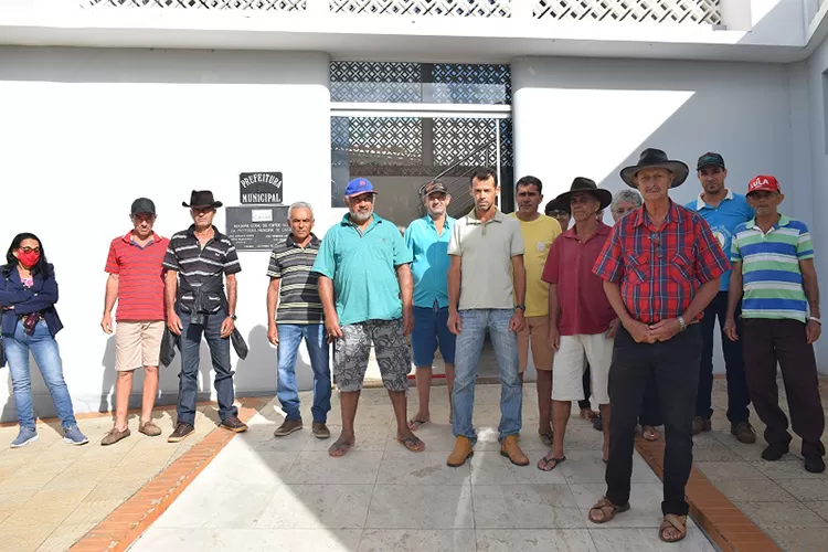 Prefeitura deixa moradores há dois meses sem abastecimento de água em Caculé