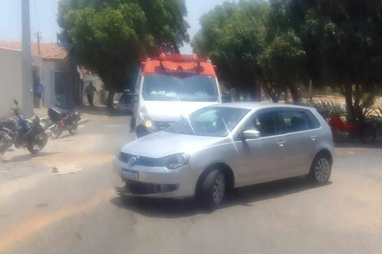 Colisão com veículo de Brumado deixa agente de trânsito e filha feridos em Guanambi